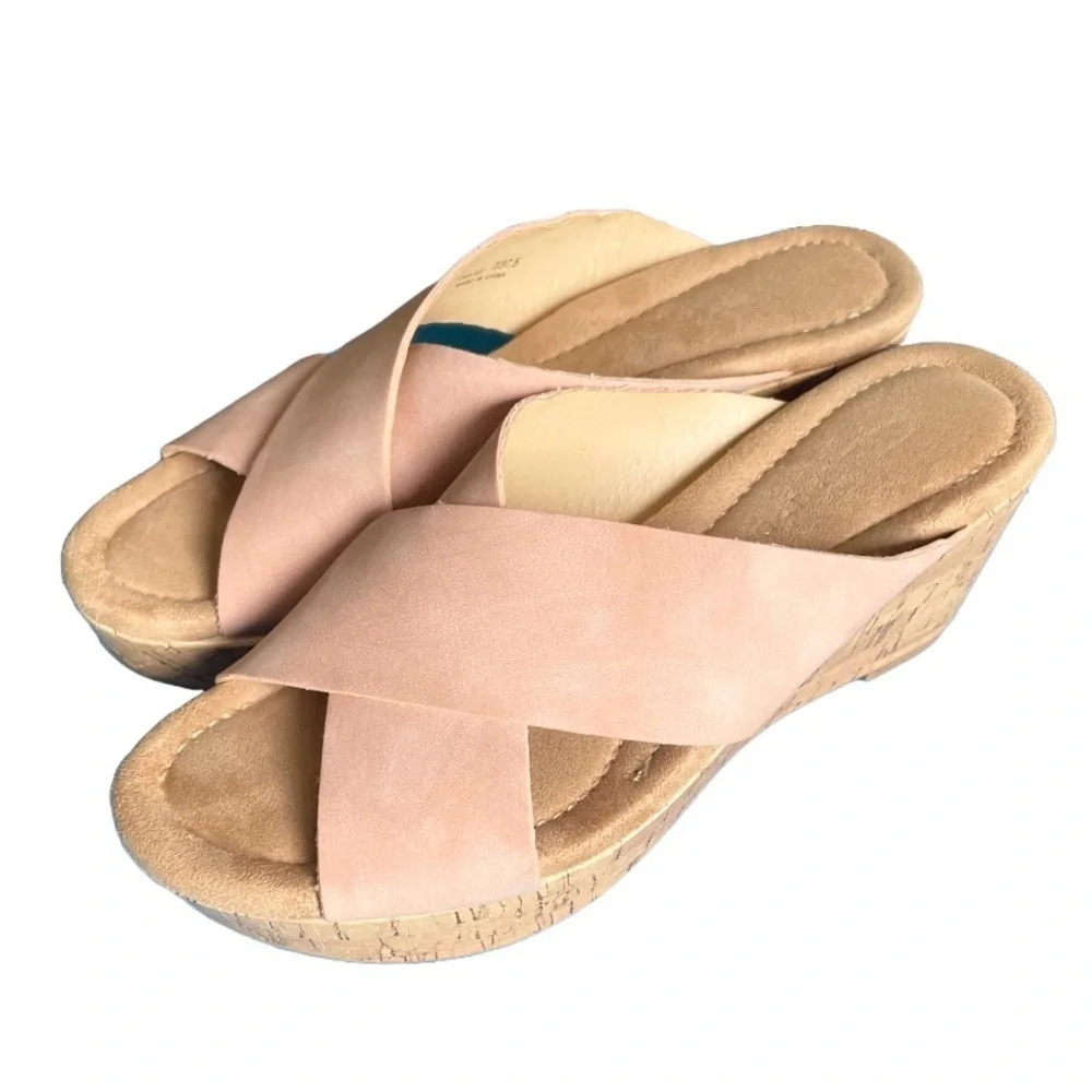 Women's Tan Wedge Sandals